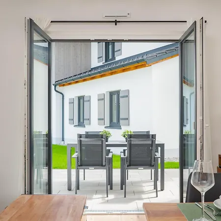 Mondscheinbauer Am Chiemsee 아파트